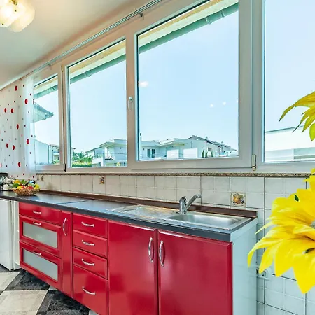 Pet Friendly In With Kitchen * Medulin